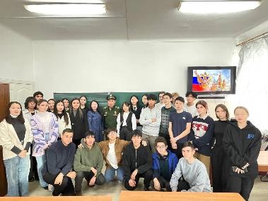 На уроке мужества участник СВО рассказал о героизме бойцов Дальневосточного региона
