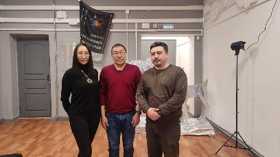 Школу креативных индустрий при Колледже искусств посетил ректор Буддийского университета Дымбрыл Дашибалданов