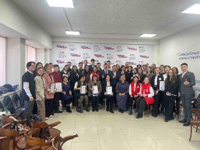 В День студента вручили благодарности учащимся и педагогу колледжа искусств от Советского района Улан-Удэ