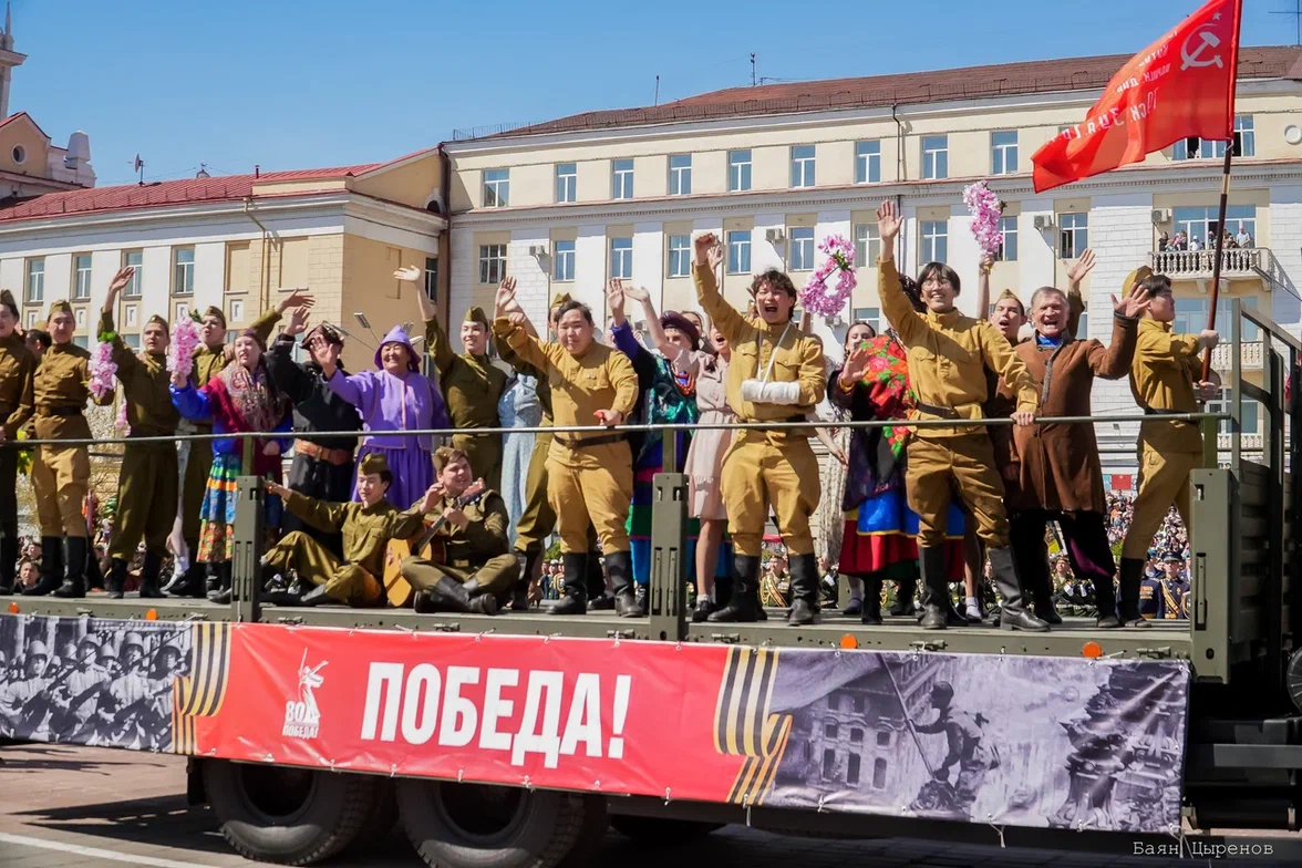 Студенты колледжа приняли участие в военном параде, посвященном Дню Победы 