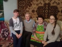 Студенты поздравили ветеранов колледжа с Днем пожилого человека