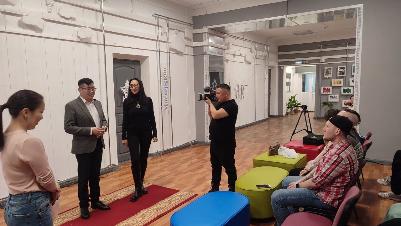 В ШКИ участникам республиканского проекта «Школа документального кино Бурятии» вручили сертификаты