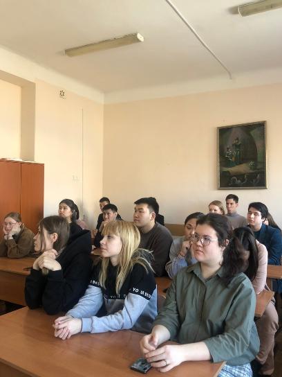 Студенты выпускных курсов Колледжа искусств встретились со специалистами Центра содействия трудоустройству