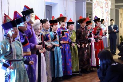 В ШКИ при Колледже искусств прошел концерт в честь празднования Сагаалгана