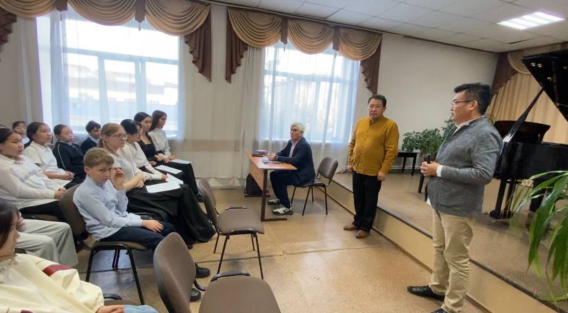 В колледже искусств встретили почетного гостя юбилея Союза композиторов Бурятии Рашида Калимуллина