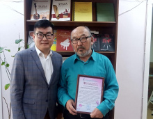 Администрация Колледжа искусств, методисты Ресурсного учебно-методического центра при Колледже искусств поздравили с юбилеем ветерана учебного заведения Лыгденова Александра Галсаннимаевича!