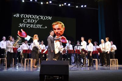 К 80-летию педагога Колледжа искусств Валерия Лазарева прошел концерт