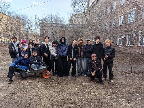 Студенты колледжа приняли участие в городском месячнике чистоты