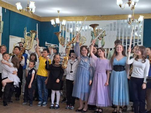 «Музыкальный фейерверк» юных талантов детской школы искусств им. Б. Ямпилова
